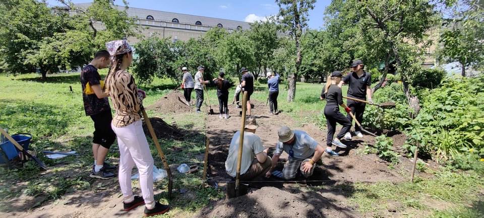Кадри з проведення археологічних розкопок. Фото: МКІП
