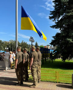 Підняття прапора. Фото: Вишгородська РВА