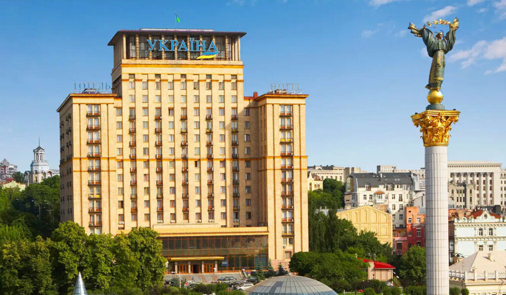 Готель Україна