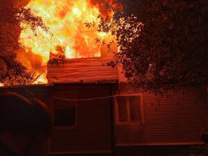 Наслідки ворожого удару на Київщині. Фото: КОВА