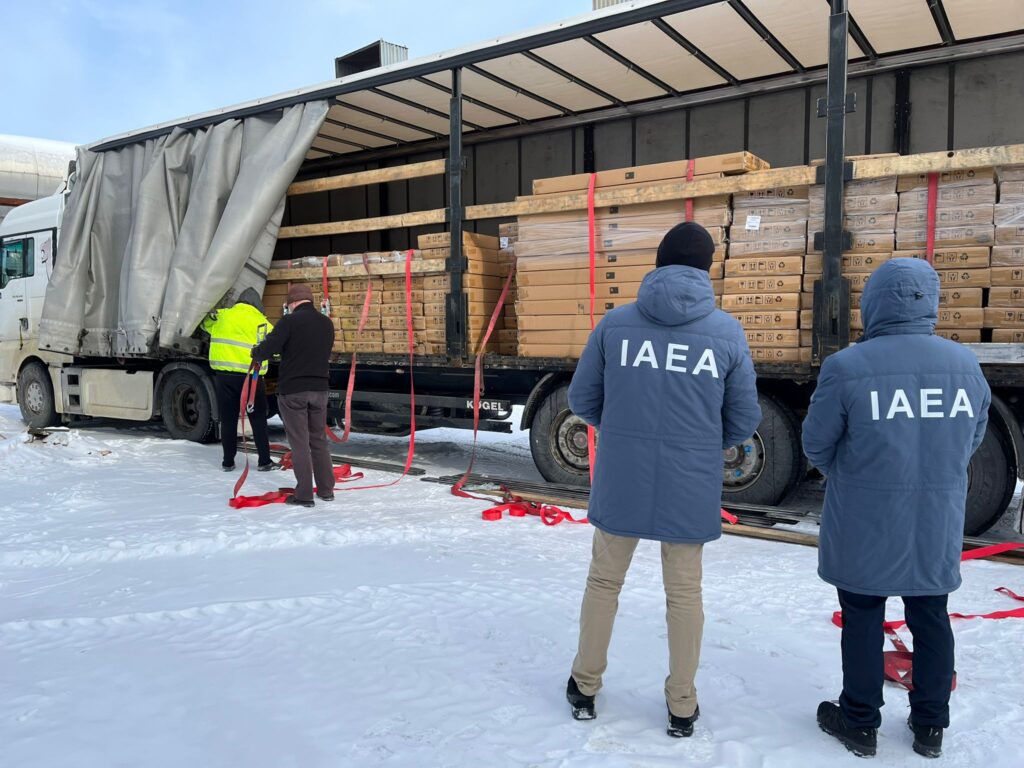 Гуманітарна допомога від МАГАТЕ для ЧАЕС. Фото: ДСП «Чорнобильська АЕС».