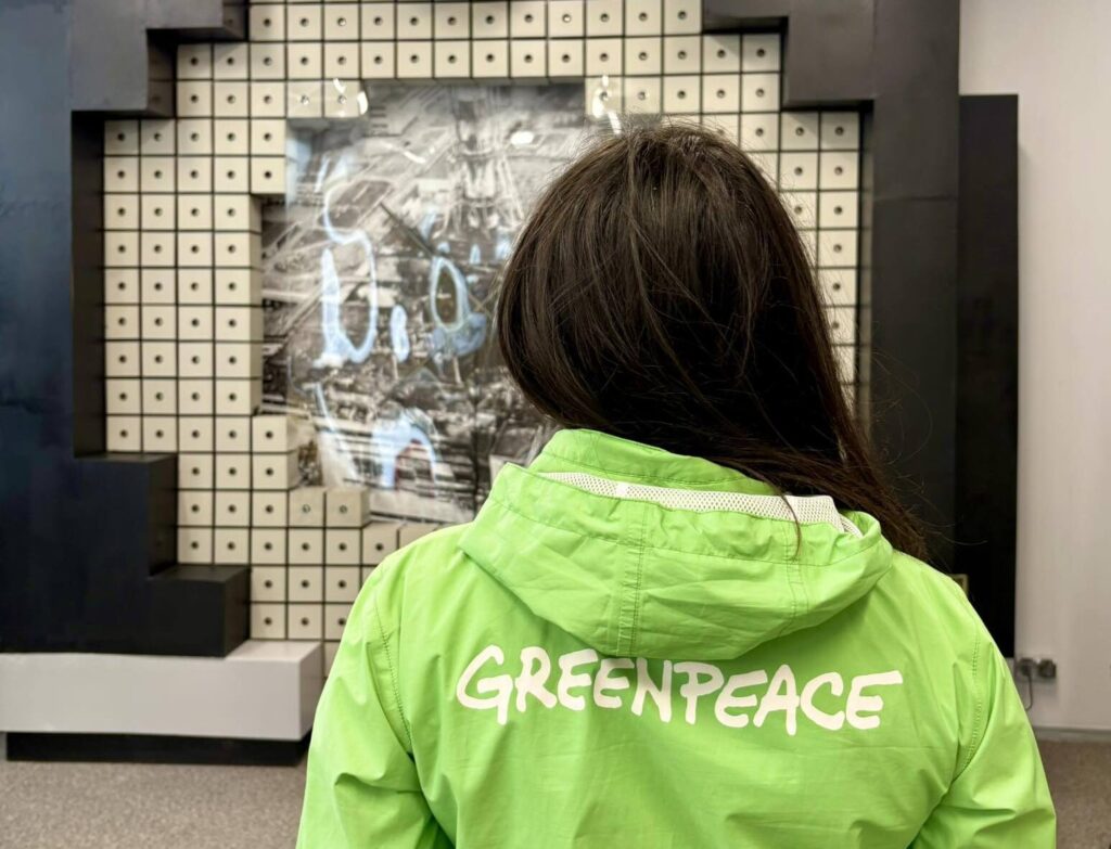 Приїзд молоді з Greenpeace до Славутича. Фото: музей ЧАЕС у Славутичі
