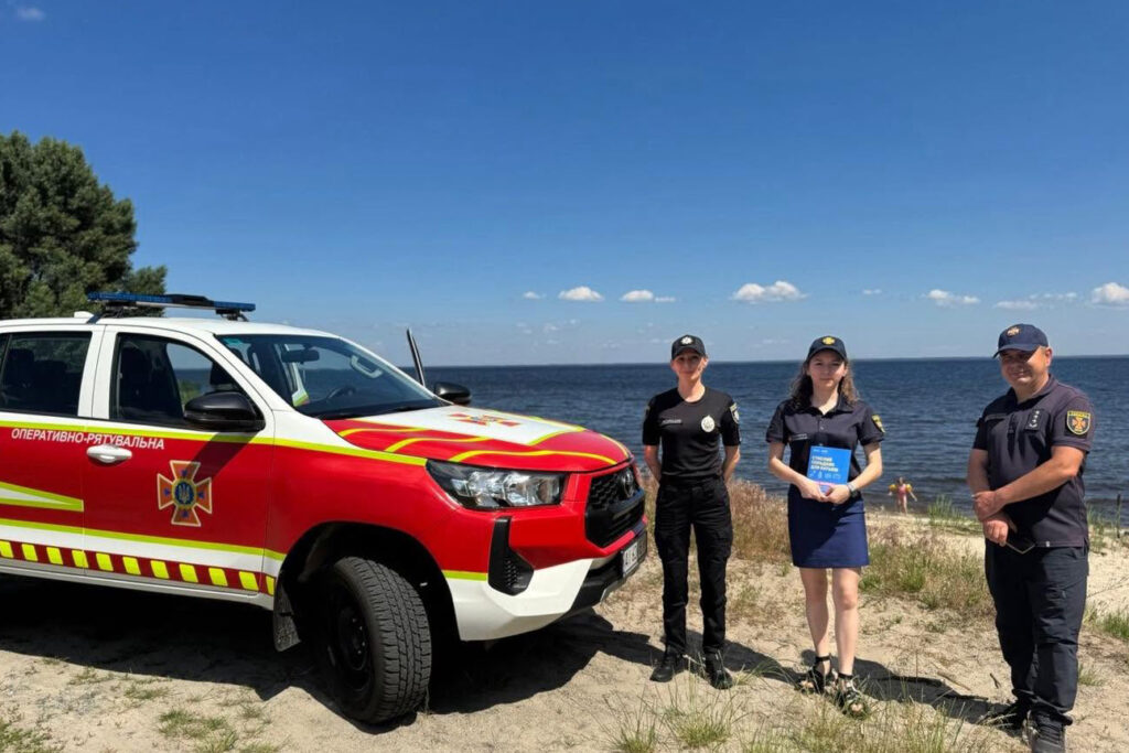 Поліцейські Київщини нагадали дітям правила безпечного відпочинку біля водойм