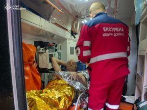 Порятунок чоловіка із Заруддя. Фото: ДСНС Київщини
