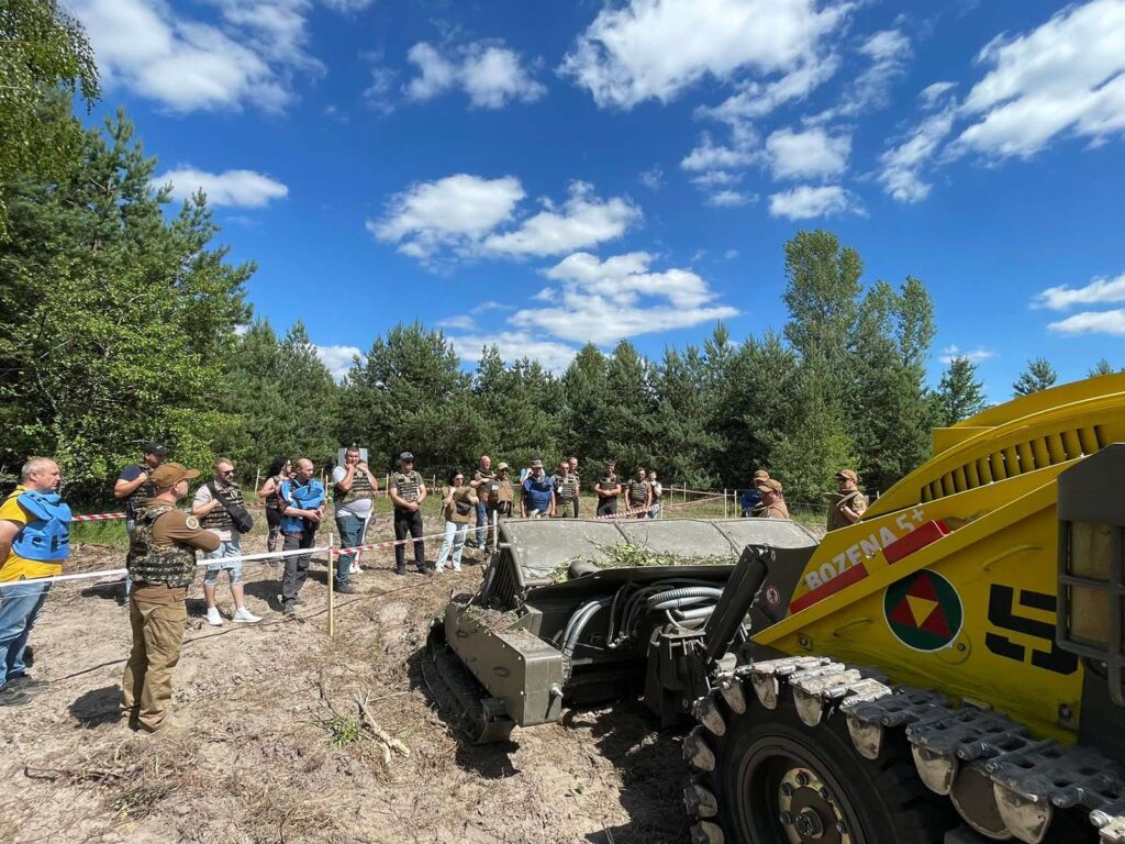 Розмінування території на Київщині