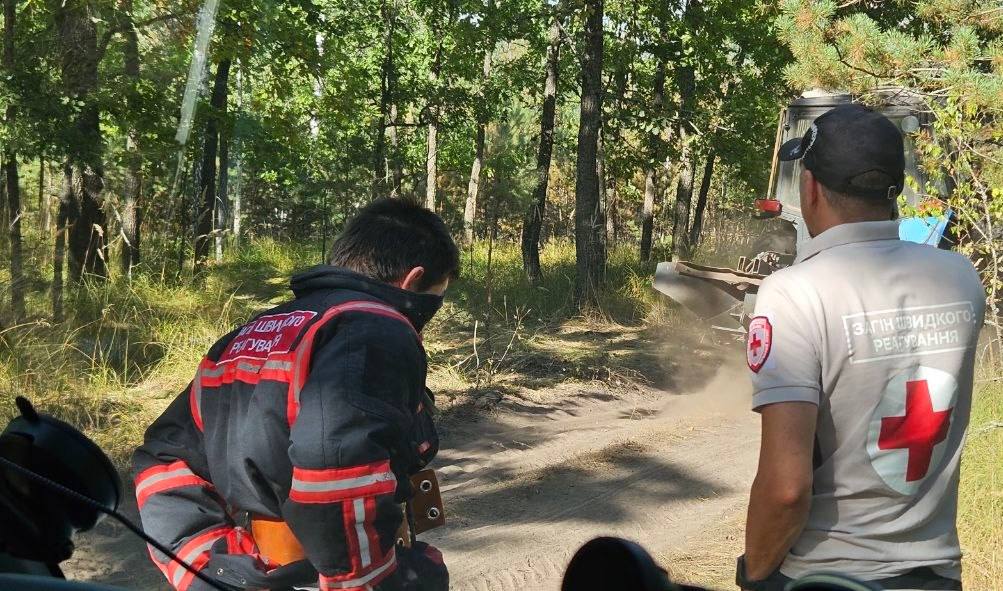 Ліквідація наслідків пожежі після атаки БпЛА на Вишгородщині